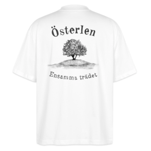 Vit T-shirt med det ensamma trädet på Österlen